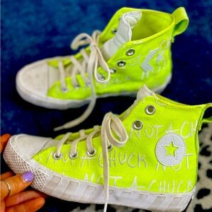 Neon yellow/green chucks! 💥💫🕺🏼